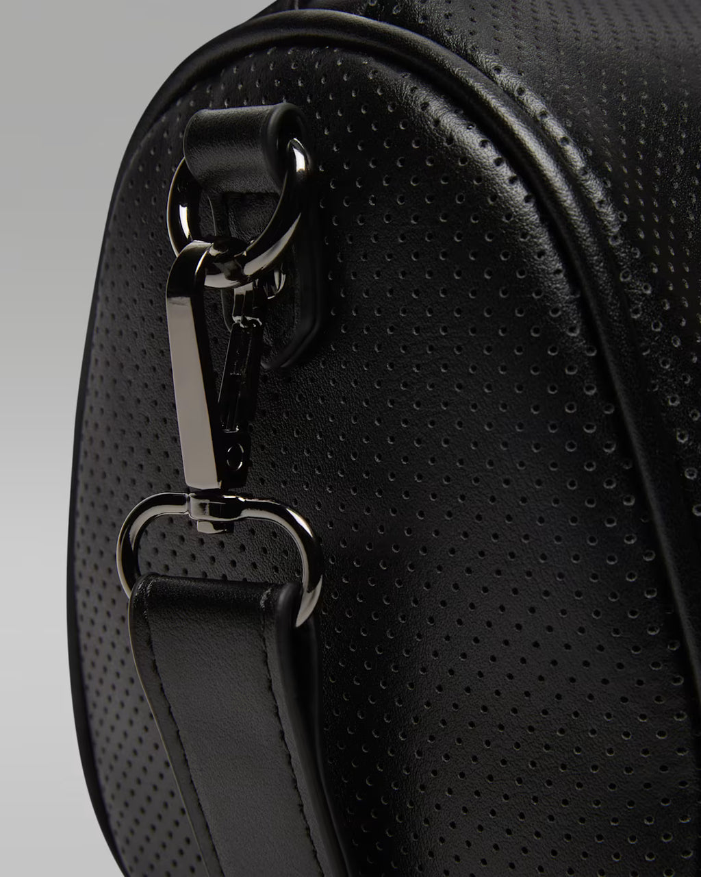 Jordan Perforated Mini Duffel Bag (3L)